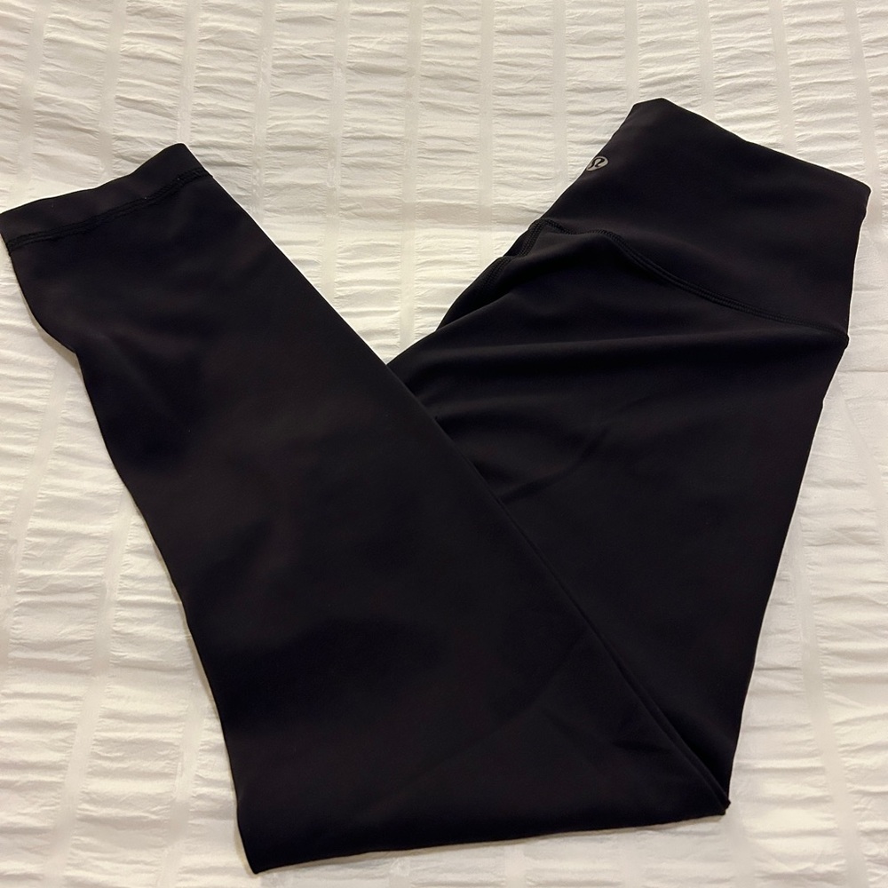 Lululemon Wunder Train 23 inch leggings